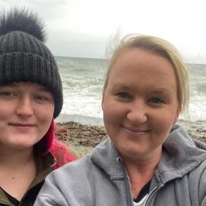 Meet your Posher, Chadra